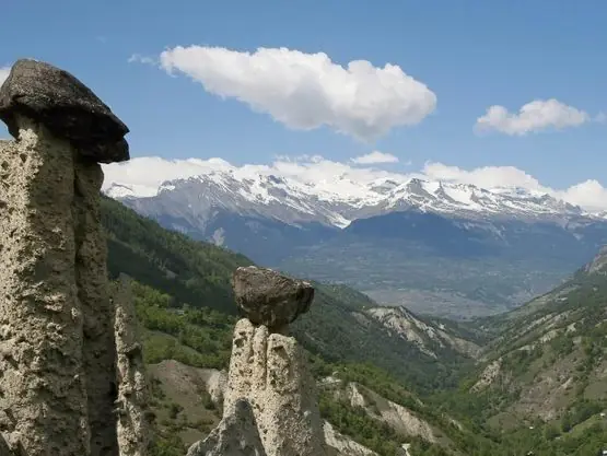 Les pyramides d'Euseigne et la vallée du Val d'Hérens